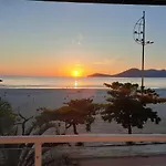 Frente Mar 4 Suites Com Vista Fantastica De Toda Bc